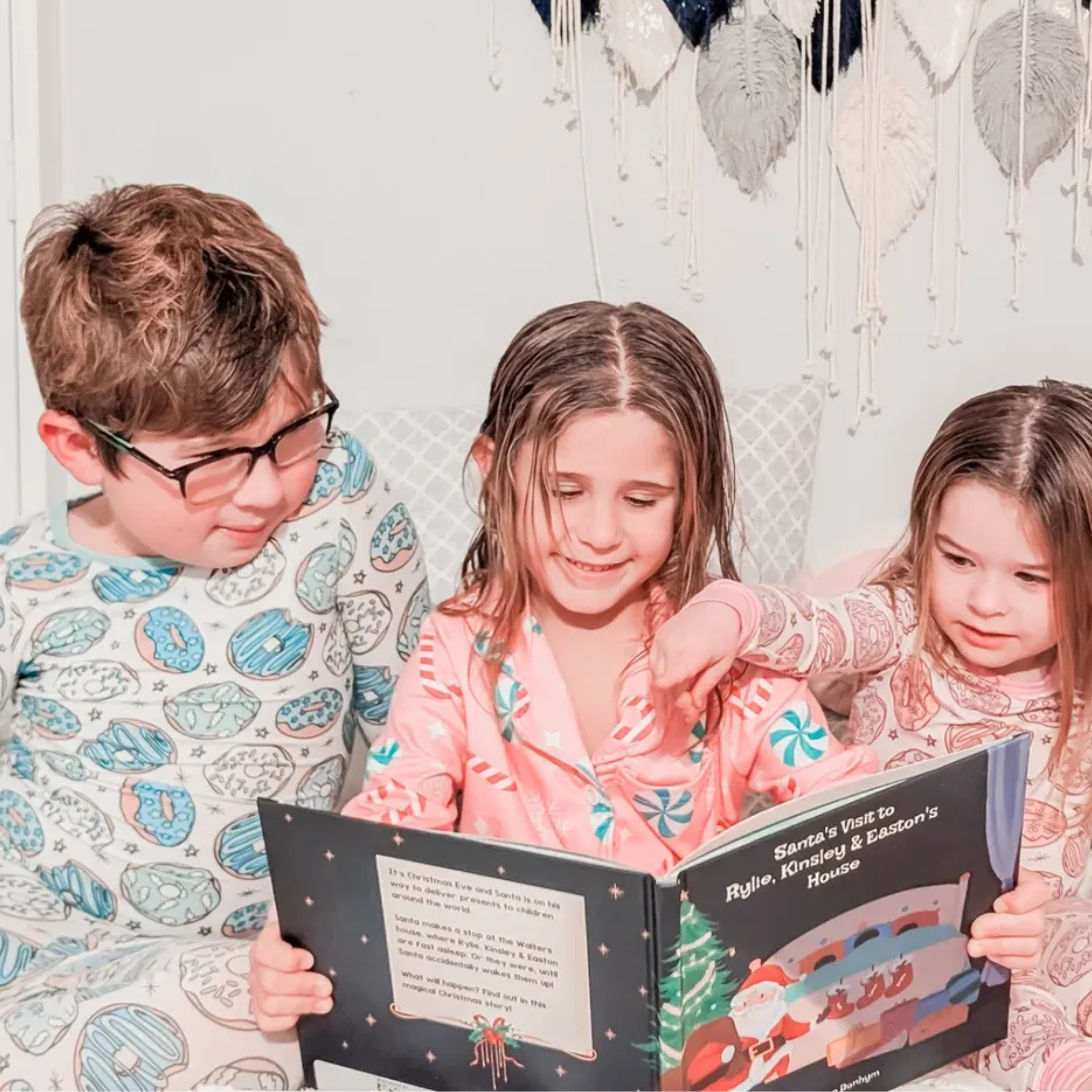 Cover of Santa's Visit to your House, a personalized Christmas book for up to four children
